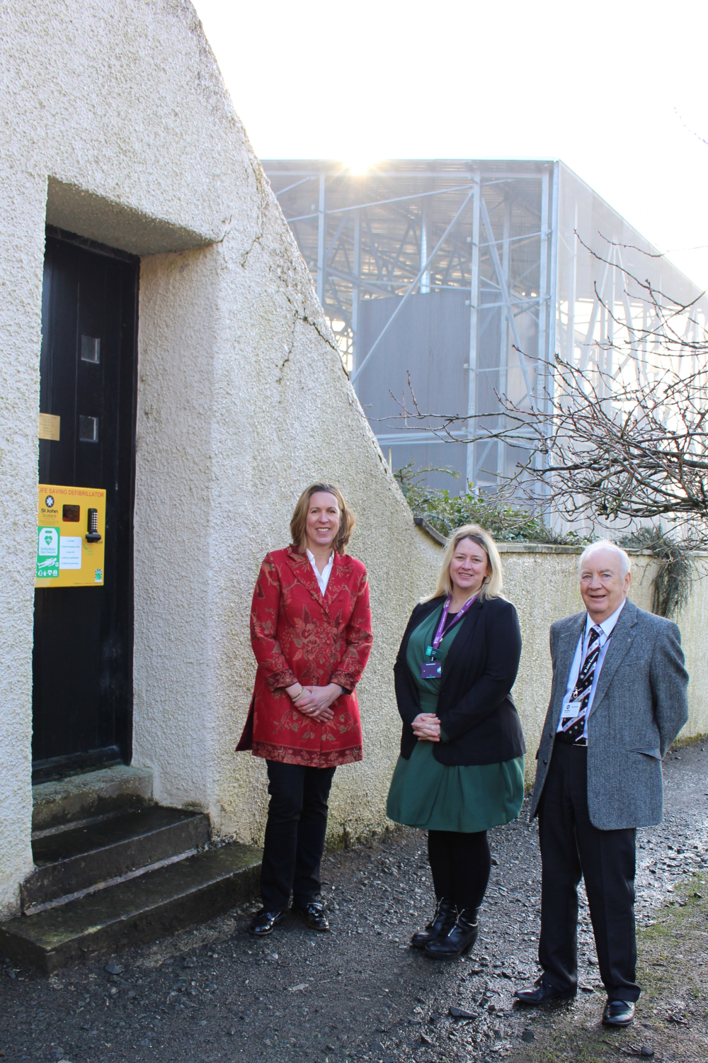 New defibrillator for iconic Hill House St John Scotland
